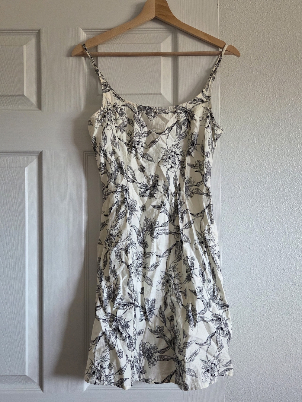Sz 4 Women's Tank Mini Woven Dress A New Day Cream Floral Black